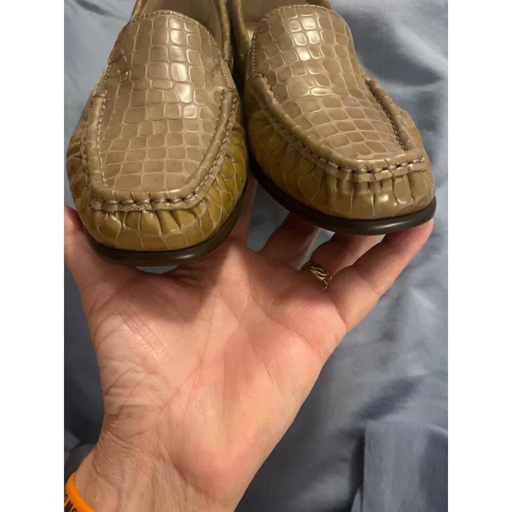 SAS Beige Croc-Embossed Leather Loafers‎ Size 8N Comfort Foot Bed USA